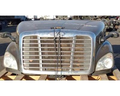 2013 Freightliner Cascadia 113 Hood 36.5"L Set Back Axle, Part # A17-15588-001
