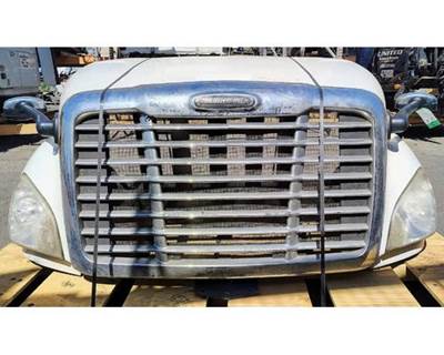 2014 Freightliner Cascadia 113 Hood 36.5"L Set Back Axle, Part # A17-15588-001