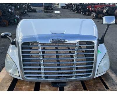 Freightliner Cascadia 113 Hood