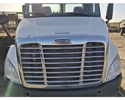 Used 2013 Freightliner Cascadia 113 Complete Hood 36" L