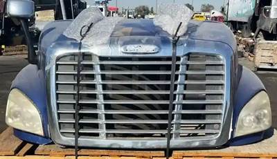 Freightliner Cascadia 125 Hood