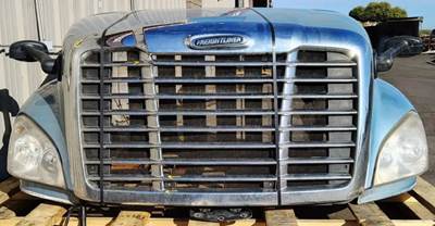 Freightliner Cascadia 125 Hood