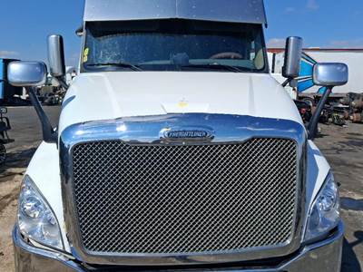 Freightliner Cascadia 125 Hood