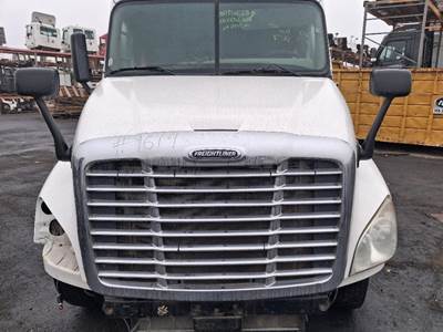 Freightliner Cascadia 125 Hood