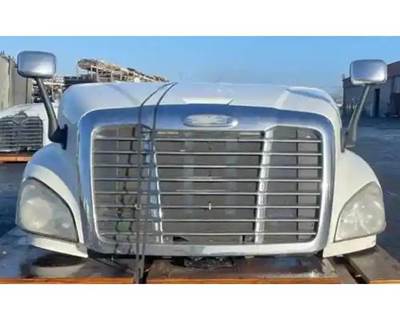 2013 Freightliner Cascadia 125 Hood 48"L Set Back Axle, Part # A17-15340-007