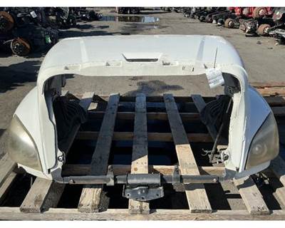 2015 Freightliner Cascadia 125 Hood, 48" L to Start of Grille