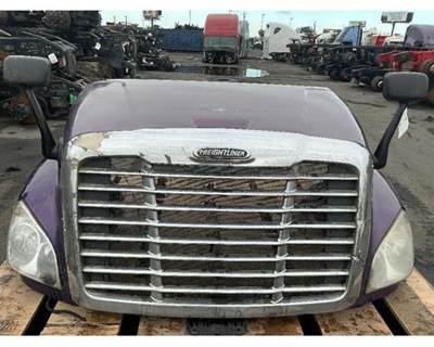 Used 2013 Freightliner Cascadia 125 Hood 48"L to Start of Grille