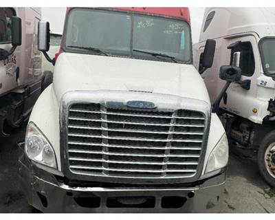 2016 Freightliner Cascadia 125 48"L Complete Hood