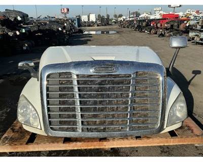 Used 2012 Freightliner Cascadia 125 Complete Hood 48"L White, Part # A17-15340-015
