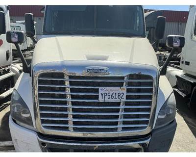 2017 Freightliner Cascadia 125 Complete Hood 48"L, Wired for Detroit DD15 EPA10 GHG17/DT12-OA