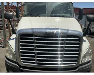 Used 2012 Freightliner Cascadia 125 Complete Hood 48"L Hood to Start of Grille