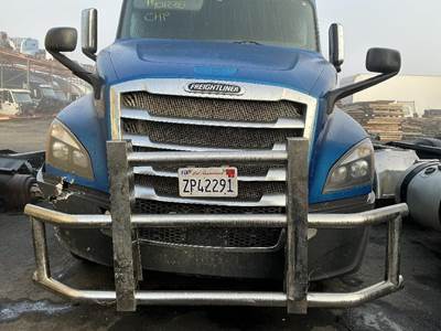 Freightliner Cascadia 126 Hood for a Freightliner CASCADIA