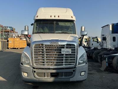 Freightliner Cascadia 126 Hood for a Freightliner CASCADIA