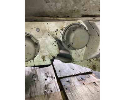 2007 International 4200 Hood 41"L Set Back Axle, Part # 3535801C98 3807254C97 3535801C99