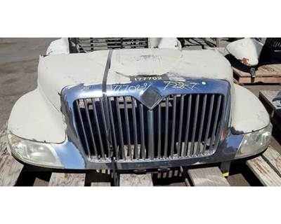 2007 International 4200 Hood, Complete 41"L Set Back Axle, Part # 3535801C98 / 3807254C97