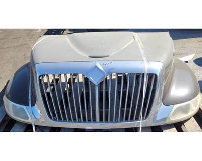 2008 International 4300 Hood 41"L Set Back Axle, Part # 3807254C92/3807254C97