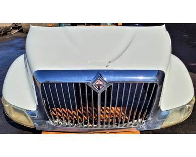 2003 International 4300 Hood 42"L Set Back Axle, Part # 3535801C97, 3807254C97