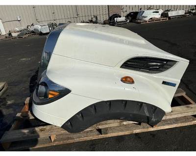 2012 International WorkStar 7600 Complete Hood 40"L