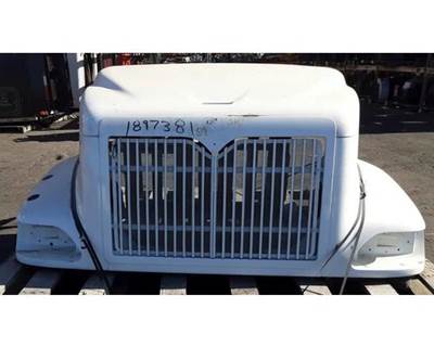 2000 International 9100I Hood 54"L Set Back Axle, Part # 3514033C91, 3551824C96