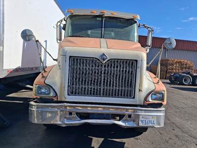 International 9200i Hood