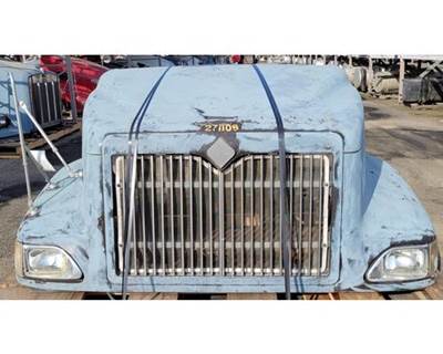 2009 International 9200I Hood 52" Set Back Axle, Part # 3551824C96 / 3551824C95