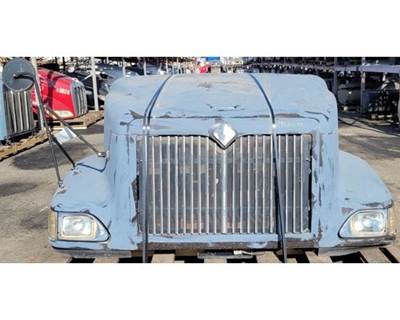 Used 2007 International 9200I Hood 54"L Set Back Axle, Part # 3551824C95 3551824C96