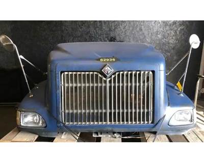 2006 International 9200I Hood 54"L Set Back Axle, P/N 3551824C95/3551824C96