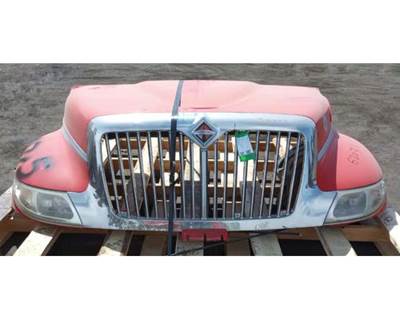 2014 International DuraStar 4300 Hood 41"L Set Back Axle, Part # 3822156C94/3822156C98