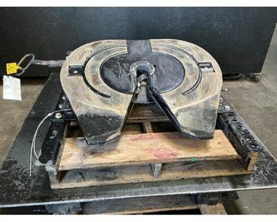 Used Jost Stationary Fifth Wheel 33" Frame Width 44" Rail 8.5" Deck Height for Mack CXU612