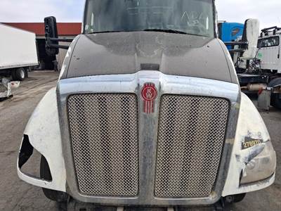 Kenworth T680 Hood