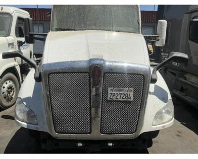 2020 Kenworth T680 49.5' White Hood Complete