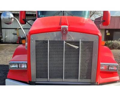 Used 2016 Kenworth T800 Short Set Back Hood 55"L, Complete