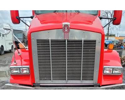 2016 Kenworth T800 Complete Short Hood 55"L Set Back