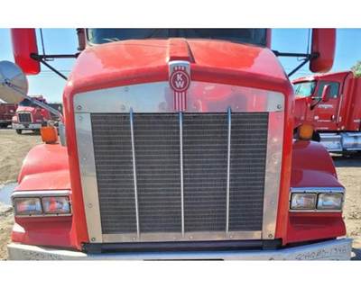 2016 Kenworth T800 Complete Set Back Hood 55"L