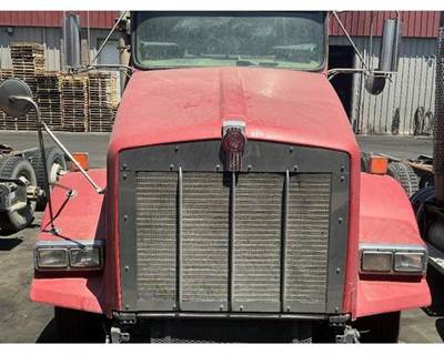 2011 Kenworth T800 Complete Hood 59.5"L
