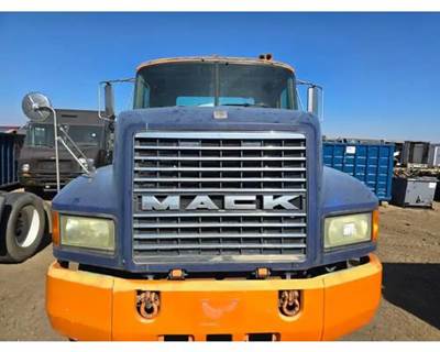 2003 Mack CH612 Hood Complete 50"L to Front of Emblem