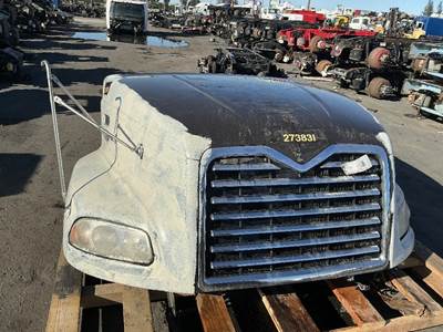 Mack Pinnacle CXU612 Hood for a Mack CXU612