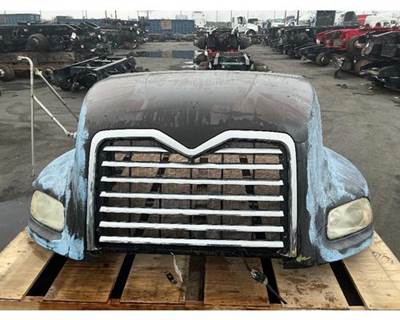 2013 Mack Pinnacle CXU612 Complete Hood 52" Length