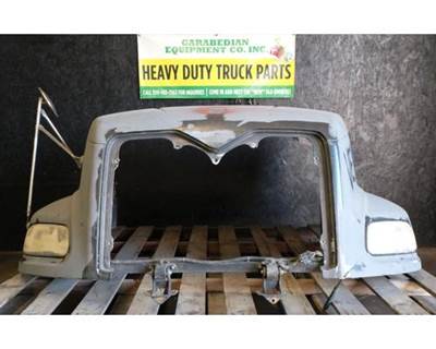 Mack Pinnacle CXU612 Hood for a Mack CXU612