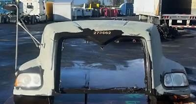 Mack Pinnacle CXU613 Hood for a Mack CXU613