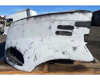 Mack Pinnacle CXU613 Hood for a Mack CXU612