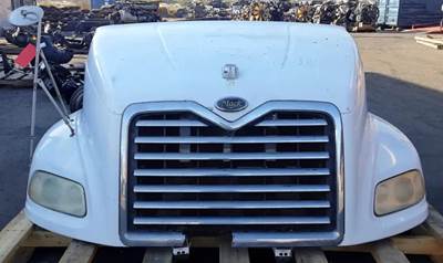 Mack Vision CX613 Hood for a Mack CX613 VISION
