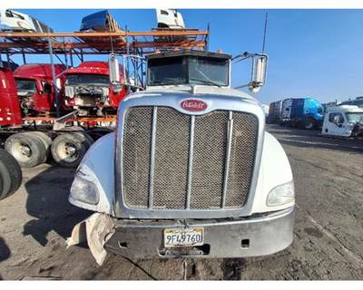 2013 Peterbilt 386 Hood, Damaged Right Side