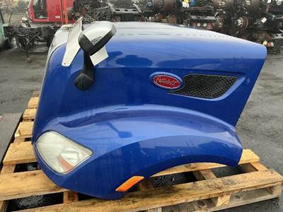 Peterbilt 579 Hood