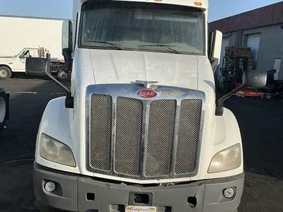 Peterbilt 579 Hood
