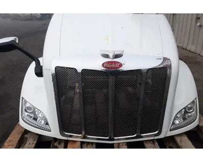 Used 2014 Peterbilt 579 Complete Hood 53.5"L with Right Mirror