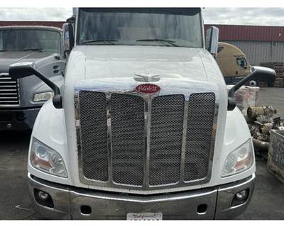 2019 Peterbilt 579 Complete Hood