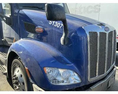 Used 2020 Peterbilt 579 Hood (Missing Left Side Mirror)
