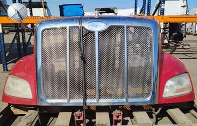 Peterbilt 587 Hood