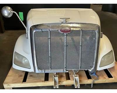 Used 2012 Peterbilt 587 Hood 60"L Complete, Part # L29-6148-13000